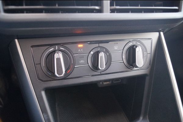 Volkswagen Polo 1.6 TDI Comfortline Executive -NAVI-PDC-ACC-CARPLAY- Volkswagen Polo 1.6 TDI Comfortline Executive -NAVI-PDC-ACC-CARPLAY-