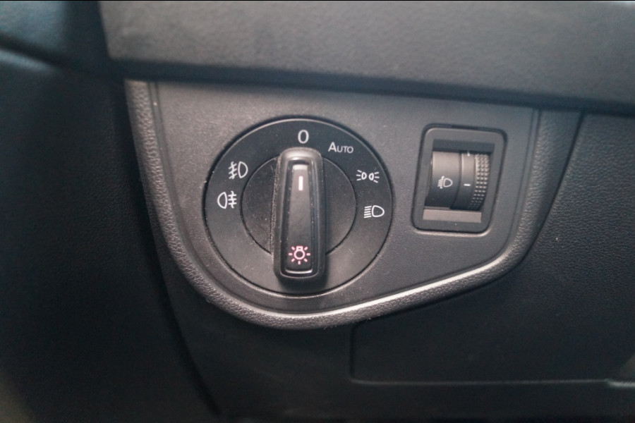 Volkswagen Polo 1.6 TDI Comfortline Executive -NAVI-PDC-ACC-CARPLAY- Volkswagen Polo 1.6 TDI Comfortline Executive -NAVI-PDC-ACC-CARPLAY-