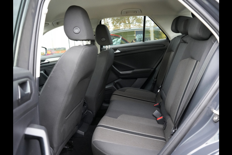 Volkswagen T-Roc 1.0 TSI Style | Navigatie | Adaptive Cruise | PDC | Android/Apple Carplay