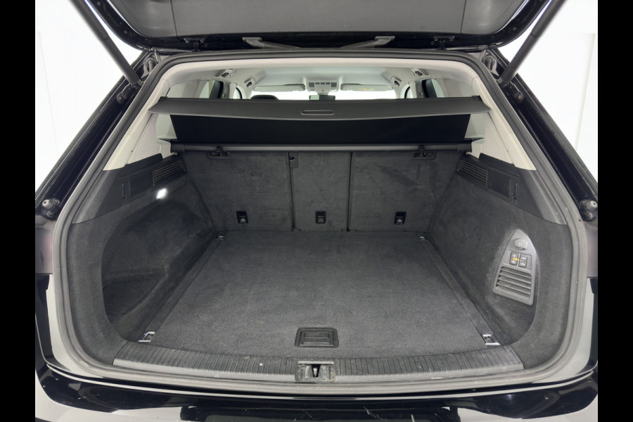 Volkswagen Touareg 3.0 TDI R-Line (INCL-BTW) Aut. *LUXURY-LEATHER | FULL-LED | BLIND-SPOT | HEATED-COMFORTSEATS | AIR-SUSPENSION | KEYLESS | CAMERA | NAVI-FULLMAP | PRIVACY-GLASS | ADAPTIVE-CRUISE |  SHIFT-PADDLES | TOWBAR*