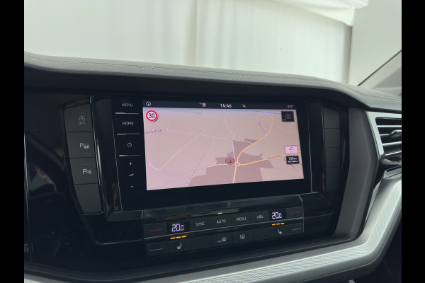 Volkswagen Touareg 3.0 TDI R-Line (INCL-BTW) Aut. *LUXURY-LEATHER | FULL-LED | BLIND-SPOT | HEATED-COMFORTSEATS | AIR-SUSPENSION | KEYLESS | CAMERA | NAVI-FULLMAP | PRIVACY-GLASS | ADAPTIVE-CRUISE |  SHIFT-PADDLES | TOWBAR*