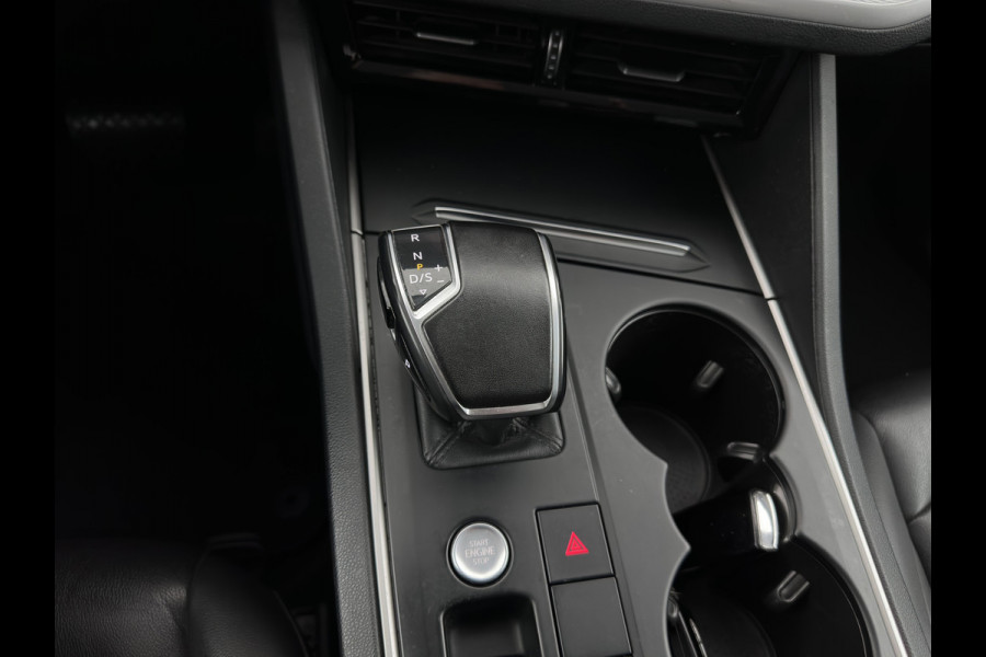 Volkswagen Touareg 3.0 TDI R-Line (INCL-BTW) Aut. *LUXURY-LEATHER | FULL-LED | BLIND-SPOT | HEATED-COMFORTSEATS | AIR-SUSPENSION | KEYLESS | CAMERA | NAVI-FULLMAP | PRIVACY-GLASS | ADAPTIVE-CRUISE |  SHIFT-PADDLES | TOWBAR*