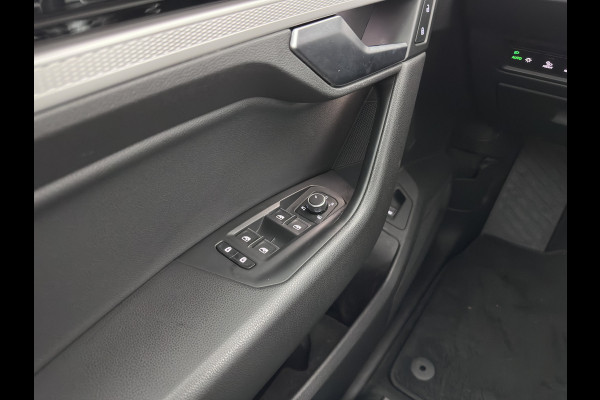 Volkswagen Touareg 3.0 TDI R-Line (INCL-BTW) Aut. *LUXURY-LEATHER | FULL-LED | BLIND-SPOT | HEATED-COMFORTSEATS | AIR-SUSPENSION | KEYLESS | CAMERA | NAVI-FULLMAP | PRIVACY-GLASS | ADAPTIVE-CRUISE |  SHIFT-PADDLES | TOWBAR*