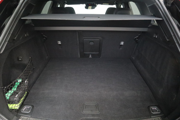 Volvo XC60 2.0 Recharge T6 AWD R-Design Panorama dak / Head-Up / Harman Kardon / 360 camera / Adaptieve cruise /