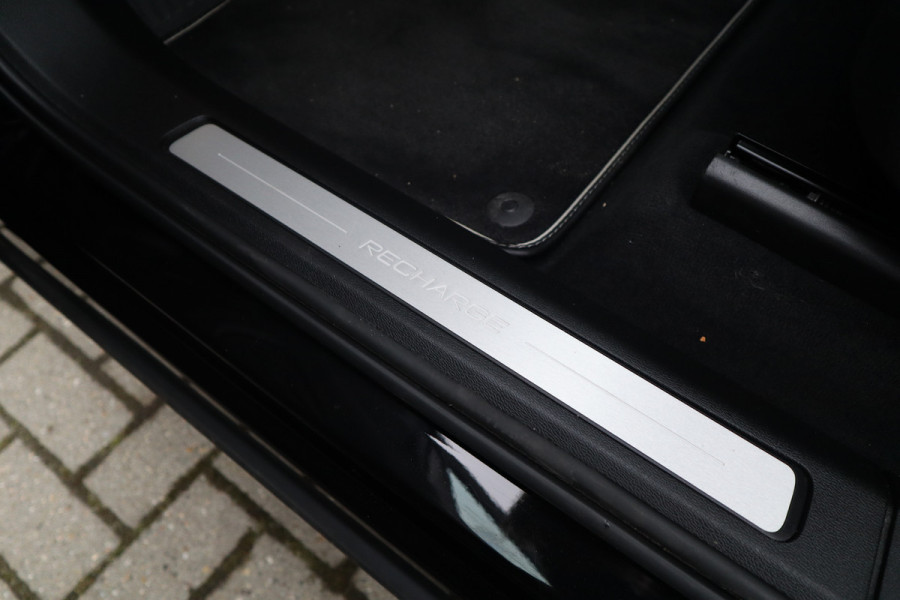 Volvo XC60 2.0 Recharge T6 AWD R-Design Panorama dak / Head-Up / Harman Kardon / 360 camera / Adaptieve cruise /