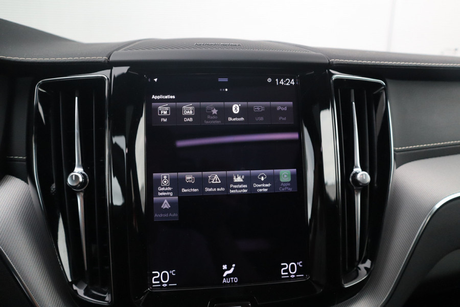 Volvo XC60 2.0 Recharge T6 AWD R-Design Panorama dak / Head-Up / Harman Kardon / 360 camera / Adaptieve cruise /