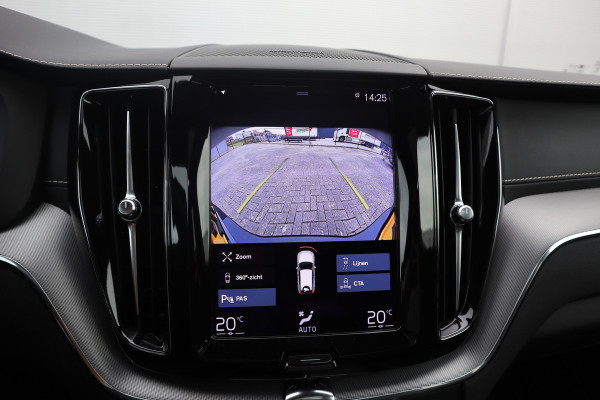 Volvo XC60 2.0 Recharge T6 AWD R-Design Panorama dak / Head-Up / Harman Kardon / 360 camera / Adaptieve cruise /