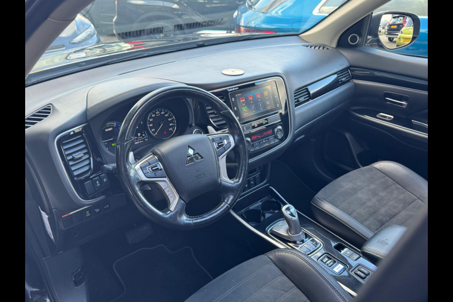 Mitsubishi Outlander 2.4 PHEV Intense+ TREKHAAK | PANODAK |