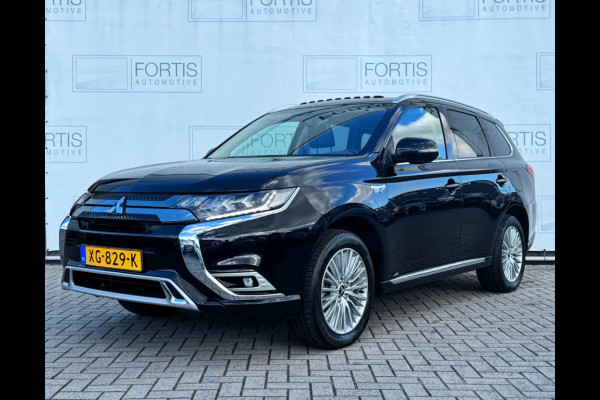 Mitsubishi Outlander 2.4 PHEV Intense+ TREKHAAK | PANODAK |