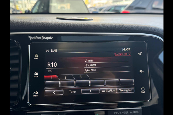 Mitsubishi Outlander 2.4 PHEV Intense+ TREKHAAK | PANODAK |