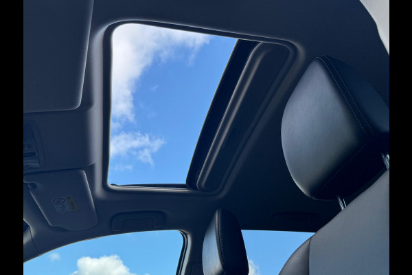 Mitsubishi Outlander 2.4 PHEV Intense+ TREKHAAK | PANODAK |