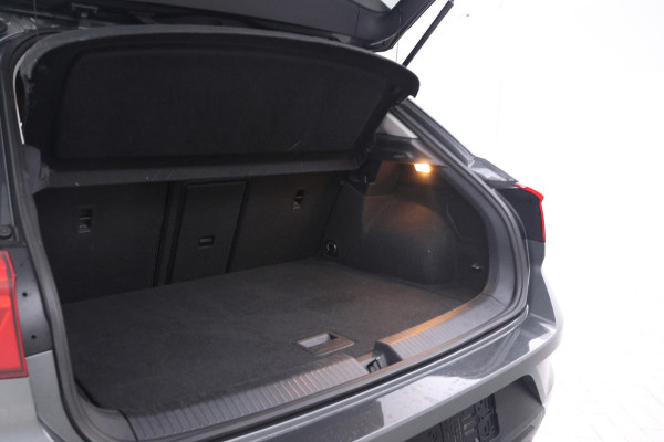 Volkswagen T-Roc 1.5 TSI Style 150PK, Automaat, Apple carplay, Climate,