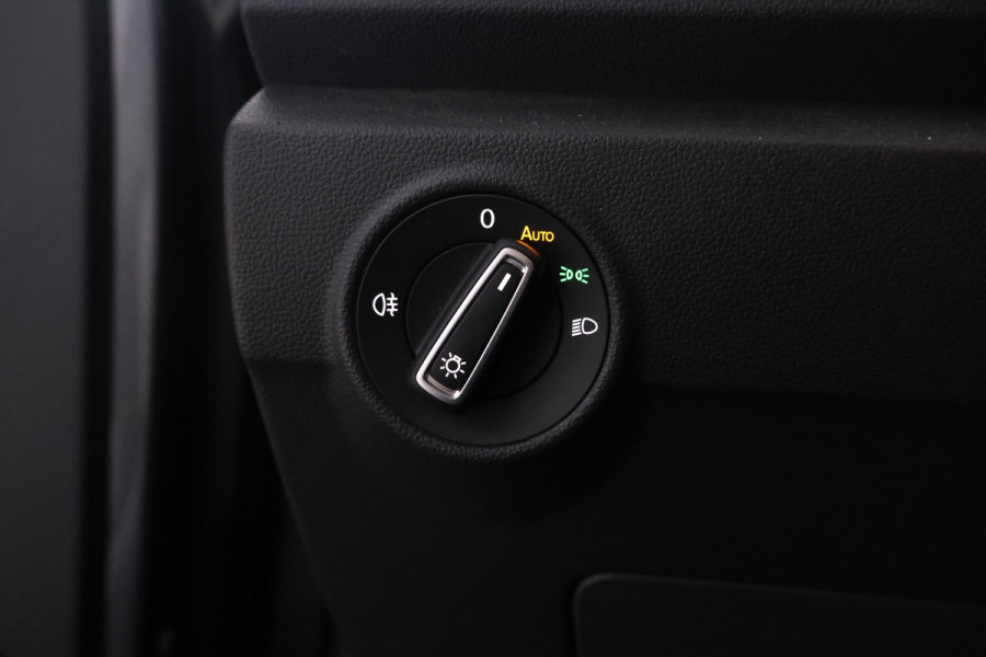 Volkswagen T-Roc 1.5 TSI Style 150PK, Automaat, Apple carplay, Climate,