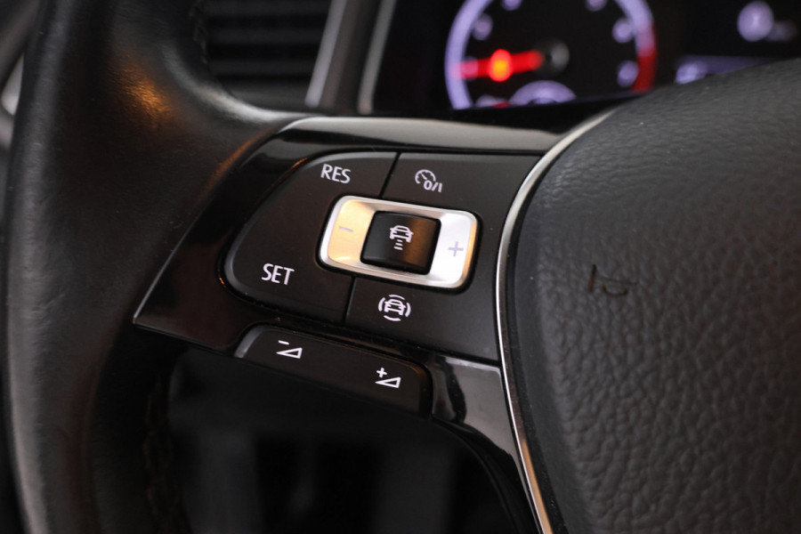 Volkswagen T-Roc 1.5 TSI Style 150PK, Automaat, Apple carplay, Climate,