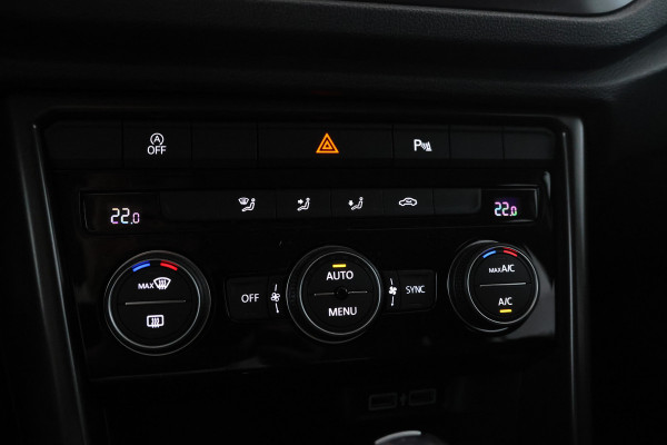 Volkswagen T-Roc 1.5 TSI Style 150PK, Automaat, Apple carplay, Climate,