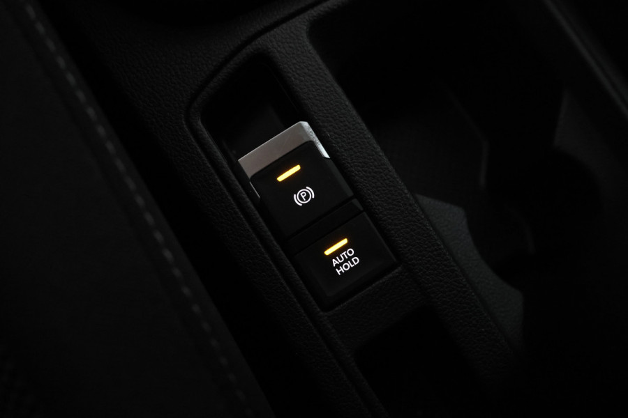 Volkswagen T-Roc 1.5 TSI Style 150PK, Automaat, Apple carplay, Climate,