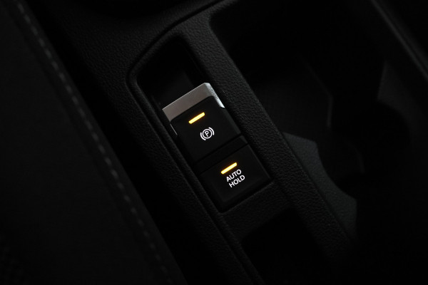 Volkswagen T-Roc 1.5 TSI Style 150PK, Automaat, Apple carplay, Climate,