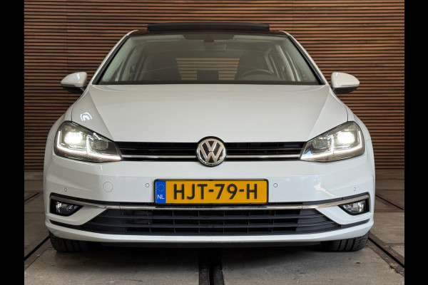 Volkswagen Golf 1.5 TSI Highline PANO/NAVI/CAMERA/LED/SPORTSTOELEN/CLIMATE/PARELMOER !