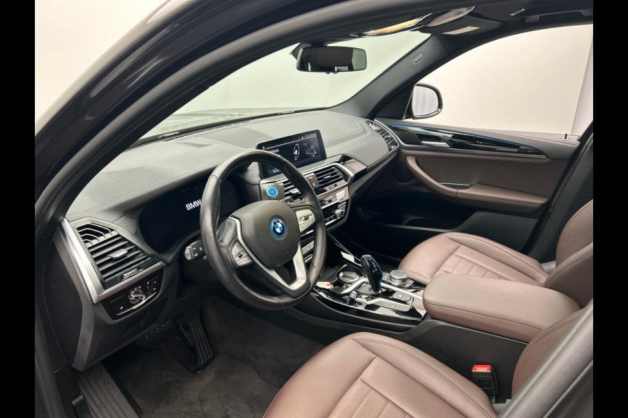 BMW iX3 Executive 80 kWh * SOH 97,82 * Pano/dak Camera Leder 1e Eigenaar