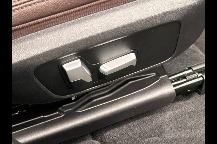 BMW iX3 Executive 80 kWh * SOH 97,82 * Pano/dak Camera Leder 1e Eigenaar