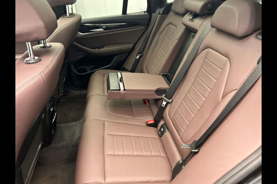 BMW iX3 Executive 80 kWh * SOH 97,82 * Pano/dak Camera Leder 1e Eigenaar