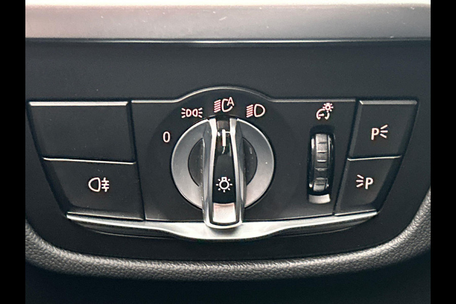 BMW iX3 Executive 80 kWh * SOH 97,82 * Pano/dak Camera Leder 1e Eigenaar