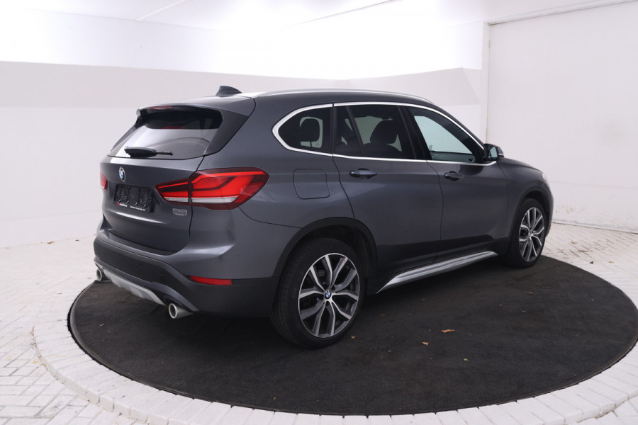BMW X1 sDrive18d Automaat, Volleder, Navigatie