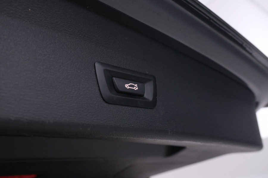 BMW X1 sDrive18d Automaat, Volleder, Navigatie