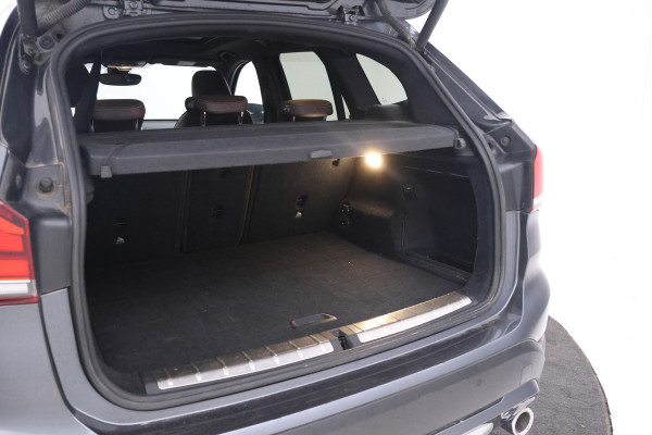 BMW X1 sDrive18d Automaat, Volleder, Navigatie