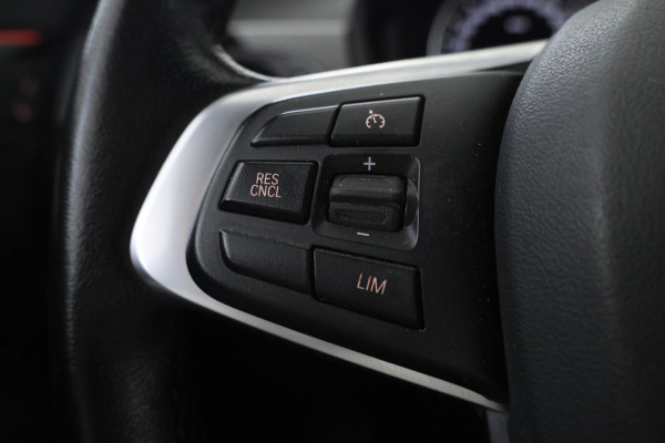 BMW X1 sDrive18d Automaat, Volleder, Navigatie