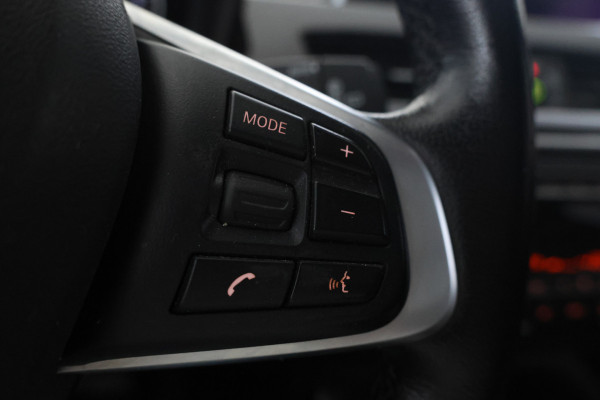 BMW X1 sDrive18d Automaat, Volleder, Navigatie