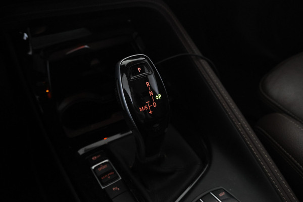 BMW X1 sDrive18d Automaat, Volleder, Navigatie