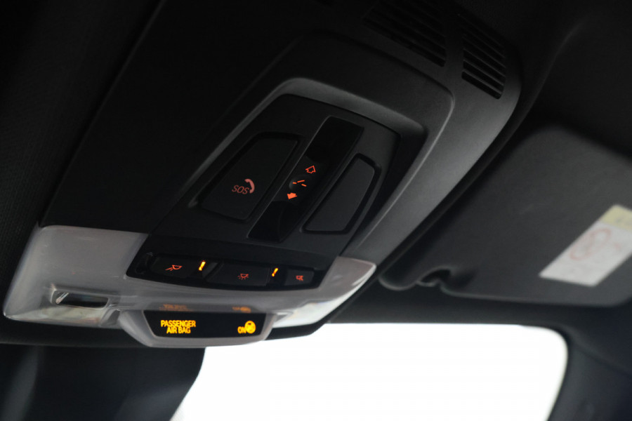 BMW X1 sDrive18d Automaat, Volleder, Navigatie
