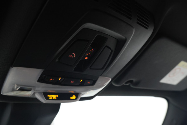BMW X1 sDrive18d Automaat, Volleder, Navigatie