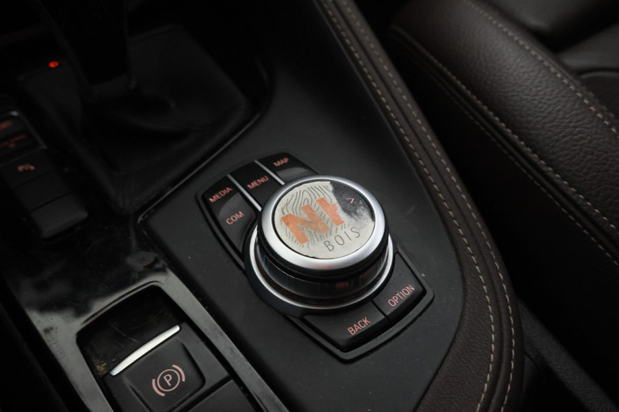 BMW X1 sDrive18d Automaat, Volleder, Navigatie