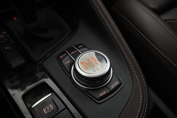 BMW X1 sDrive18d Automaat, Volleder, Navigatie