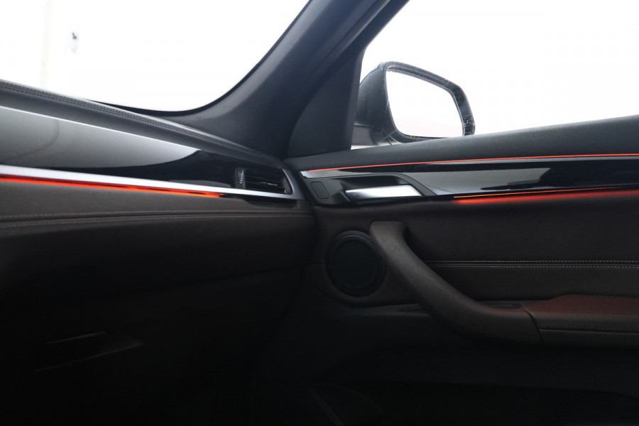 BMW X1 sDrive18d Automaat, Volleder, Navigatie