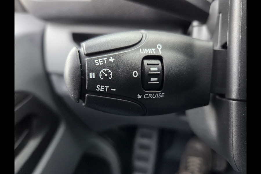 Peugeot e-Expert / Citroen e-Jumpy 75kWh Business 9 Pers. Airco Cruisecontrol Prijs incl. BTW €32.368,-