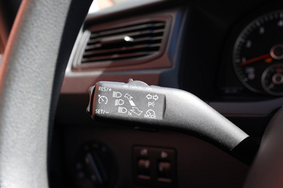 Volkswagen Caddy 2.0 TDI L2H1 Maxi | Bi-Xenon | Navigatie | PDC | Trekhaak | Airco | Cruise control | Nieuwe APK | Dealer onderhouden