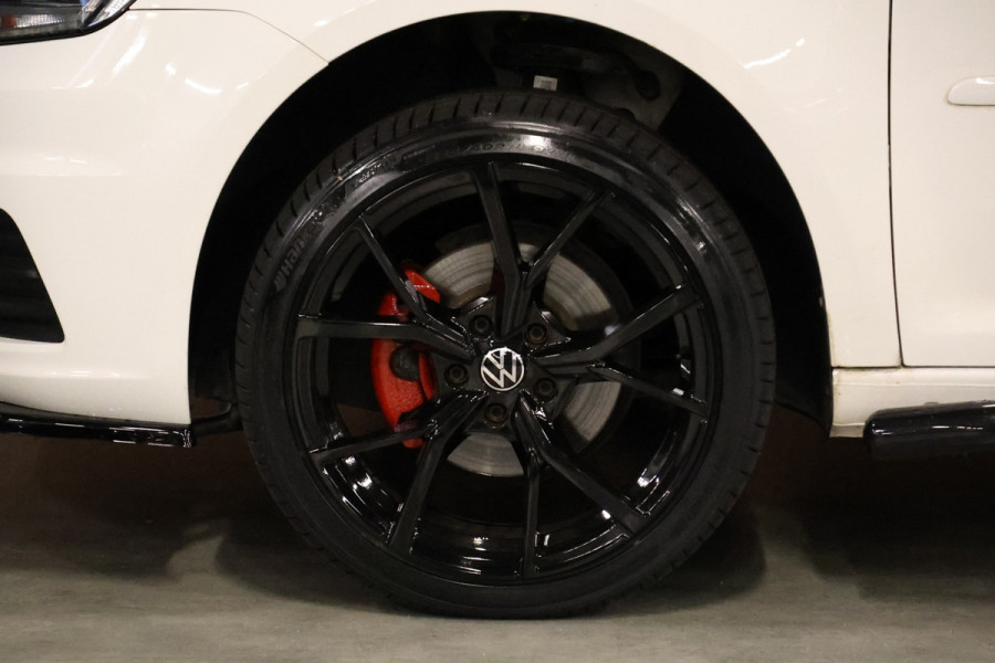 Volkswagen Caddy 2.0 TDI L2H1 Maxi | Bi-Xenon | Navigatie | PDC | Trekhaak | Airco | Cruise control | Nieuwe APK | Dealer onderhouden