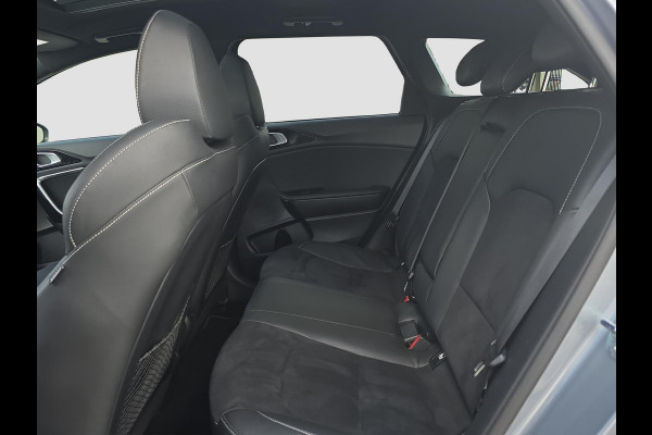Kia Ceed Sportswagon 1.5 T-GDi GT-Line Automaat | Stoel & Stuurverwarming | Sportstuur | Schuif/Kanteldak | LED | Elektr. Achterklep |