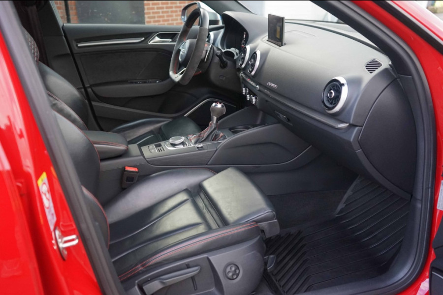 Audi RS3 Sportback 2.5 TFSI Quattro B&O/RS-zetels/2020/Dealer/400PK