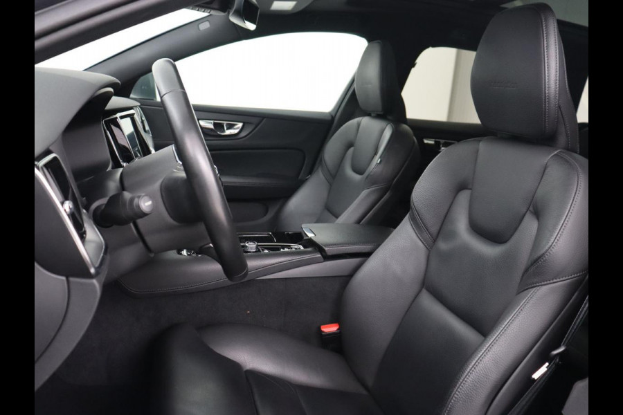 Volvo V60 2.0 T6 Recharge AWD Inscription | Panoramadak | Leder | 360 Camera | Stoelverwarming | Head-Up | Carplay | Memory | Adaptive cruise | Navigatie | Full LED | PHEV | Plug In
