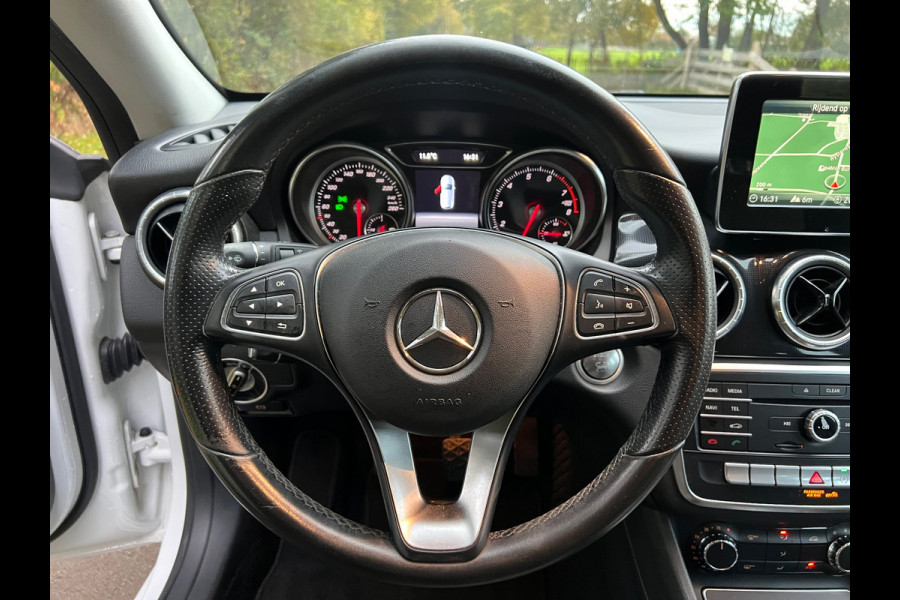 Mercedes-Benz CLA-Klasse Shooting Brake 180 AMG | Cruise + Camera + Navi Nu € 15.975,-!!!