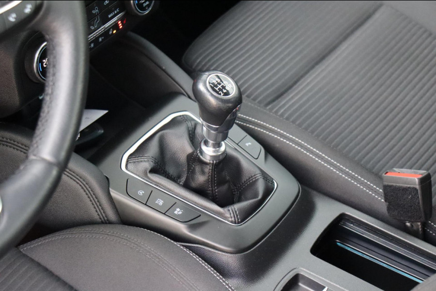 Ford Focus 1.0 EcoBoost Titanium Business org.NL trekhaak stoel+stuur+raamverw.