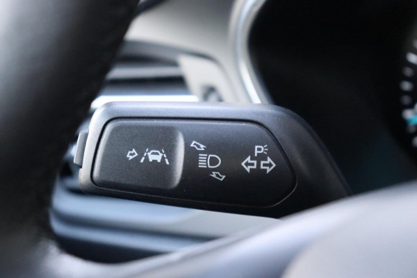 Ford Focus 1.0 EcoBoost Titanium Business org.NL trekhaak stoel+stuur+raamverw.