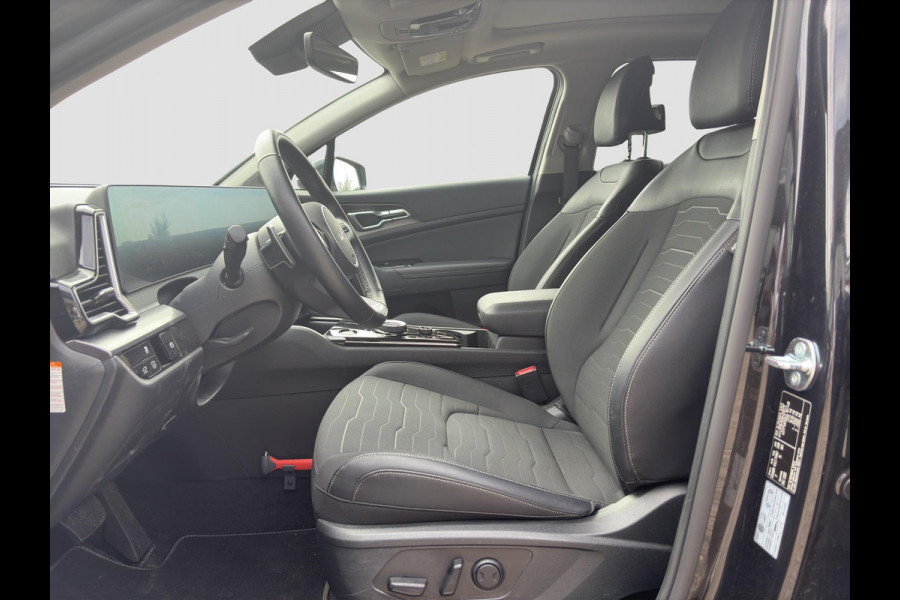 Kia Sportage 1.6 T-GDi Hybrid DynamicPlusLine Automaat | Pano | Stoelverwarming voor/achter | Camera | Dodehoekherkenning | Elektrische Stoelen | Cruise | Apple Carplay & Android Auto |