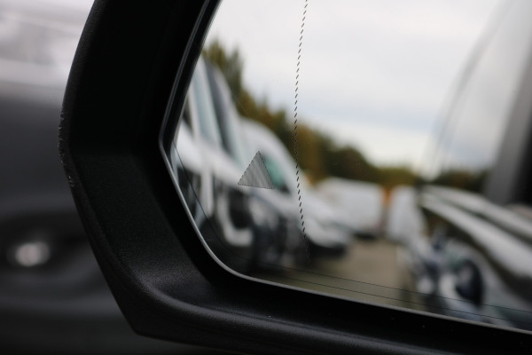 Mercedes-Benz V-Klasse 300d XL DC Avantgarde Edition AMG Airmatic Burmester