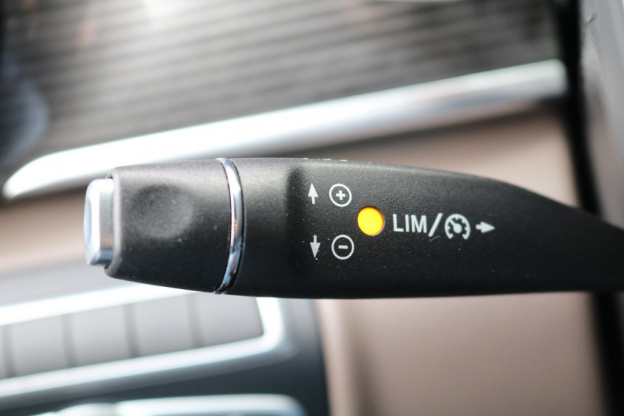 Mercedes-Benz V-Klasse 300d XL DC Avantgarde Edition AMG Airmatic Burmester