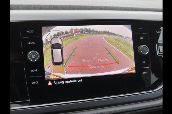 Volkswagen Taigo 1.0 TSI R-Line Business | R-Line | Camera | Automaat | Stoelverwarming | NL-Auto |